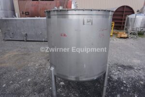Walker Model SP 7167 200 Gallon Stainless Steel Bolt On Top Lid, Dish Bottom Single Shell Tank