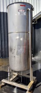 350 GALLON STAINLESS STEEL SINGLE SHELL CIP TANK