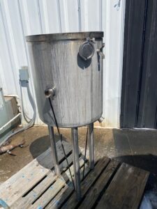 35 Gallon Open Top, Slope Bottom, Stainless Steel Single Shell Tank On Stainless Steel Legs