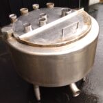 35 GALLON STAINLESS STEEL BALANCE TANK