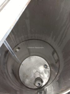 150 GALLON STAINLESS STEEL SINGLE SHELL TANK