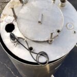 220 GALLON STAINLESS STEEL SINGLE SHELL TANK