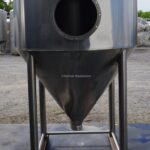 500 GALLON STAINLESS STEEL SINGLE SHELL CONICAL HOPPER