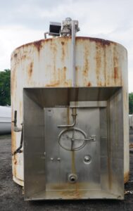 DAIRY CRAFT 5,000 GALLON REFRIGERATED VERTICAL SILO TYPE STORAGE TANK