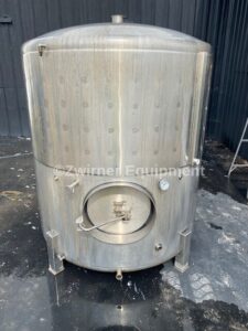 700 GALLON STAINLESS STEEL JACKETED STORAGE TANK