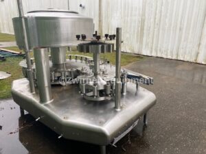 FEDERAL MODEL GWS6/268, 26 VALVE LEFT HAND STAINLESS STEEL LIGHTWEIGHT GALLON PLASTIC BOTTLE FILLER 