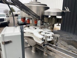 FEDERAL MODEL G124 12 VALVE RIGHT HAND STAINLESS STEEL BOTTLE FILLER