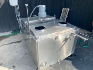 200 GALLON STAINLESS STEEL REFRIGERATED BULK TANK