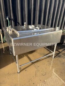 100 GALLON STAINLESS STEEL SINGLE SHELL RECTANGULAR TANK