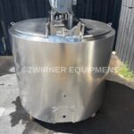 STAINLESS STEEL BRIDGE AND COVER TOP INSULATED MIX TANK