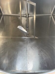 4 COMPARTMENT STAINLESS STEEL INSULATED MULTI TANK, 500 GALLONS PER COMPARTMENT