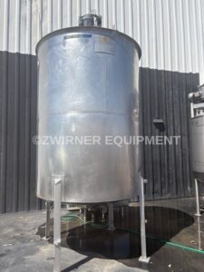 1,500 GALLON STAINLESS STEEL VERTICAL MIX TANK