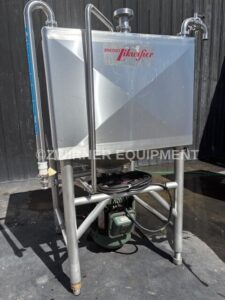300 GALLON STAINLESS STEEL SINGLE SHELL LIKWIFIER