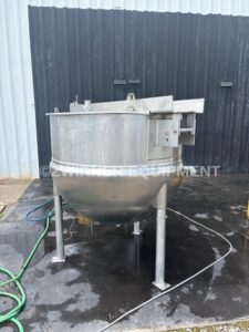 400 GALLON STAINLESS STEEL JACKETED KETTLE