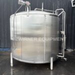 2,000 GALLON STAINLESS STEEL VERTICAL SINGLE SHELL MIX TANK
