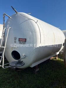 5,000 GALLON STAINLESS STEEL HORIZTONTAL CYLINDRICAL REFRIGERATED TANK