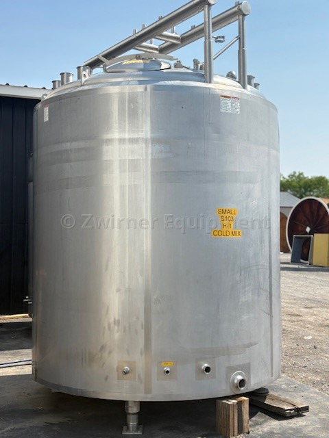2,000 GALLON STAINLESS STEEL DOME TOP, DISH BOTTOM, PRESSURE WALL PROCESSOR