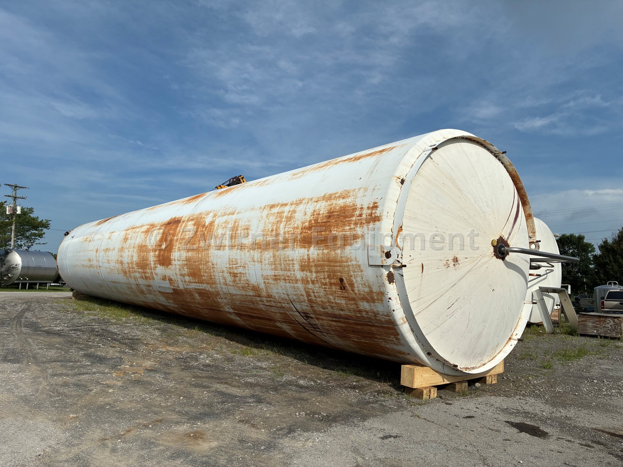 60,000 GALLON INSULATED VERTICAL SILO TYPE STORAGE TANK