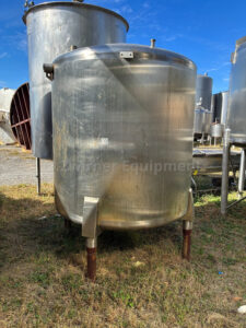 1,000 GALLON STAINLESS STEEL SINGLE SHELL HOLDING TANK
